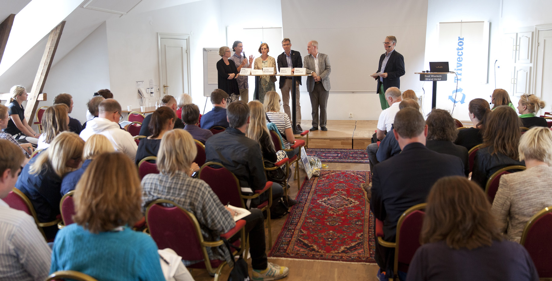 / 7:19 / Hållbarhetsredovisning 2015 sor etc som andra verksamheter arrangerar. Under 2014 och 2015 deltog Trivector med 5 seminarier i Visby under Almedalsveckan.