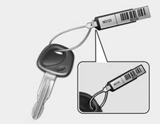 Lär känna bilen NYCKLAR Typ A Typ B Typ B, C För att fälla ut nyckeln, tryck på knappen för nyckelns