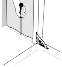 INSTALLATION Med inställningar behövs Torx T20. Obs! Placera inte spisen på en extra sockel eller annan upphöjning. Detta ökar risken för att spisen skall tippa över!