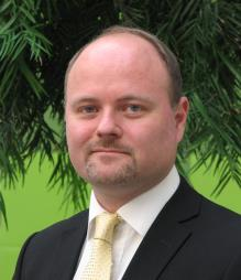 VD Fredrik Henckel kommenterar Många personer som är mer eller mindre konstant nästäppta är inte förkylda, har en allergi eller infektion de har en icke-allergisk rinit ( kronisk nästäppa ).