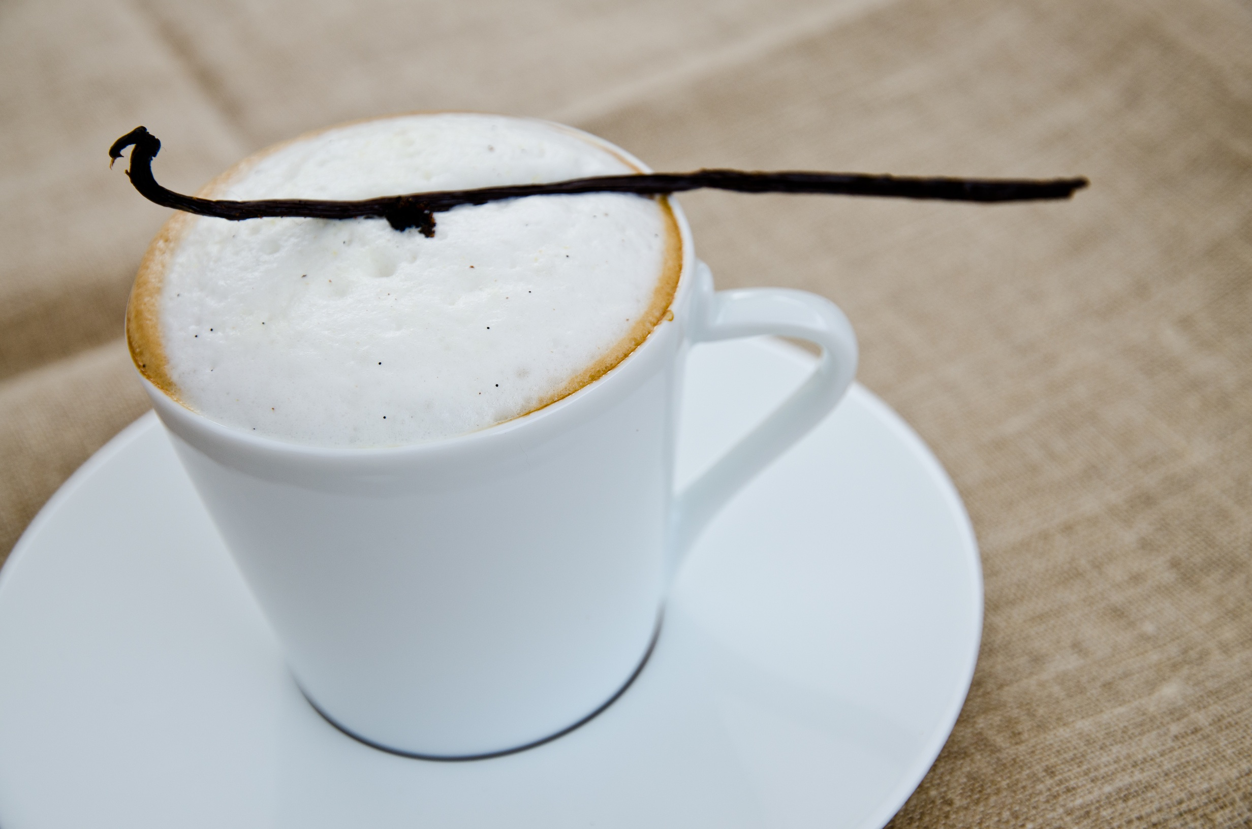 Alkoholfria Hot no no Den här varma kaffedrinken är ett kryddigare alternativ till varm choklad där den mörka chokladen och kaffet ger drinken