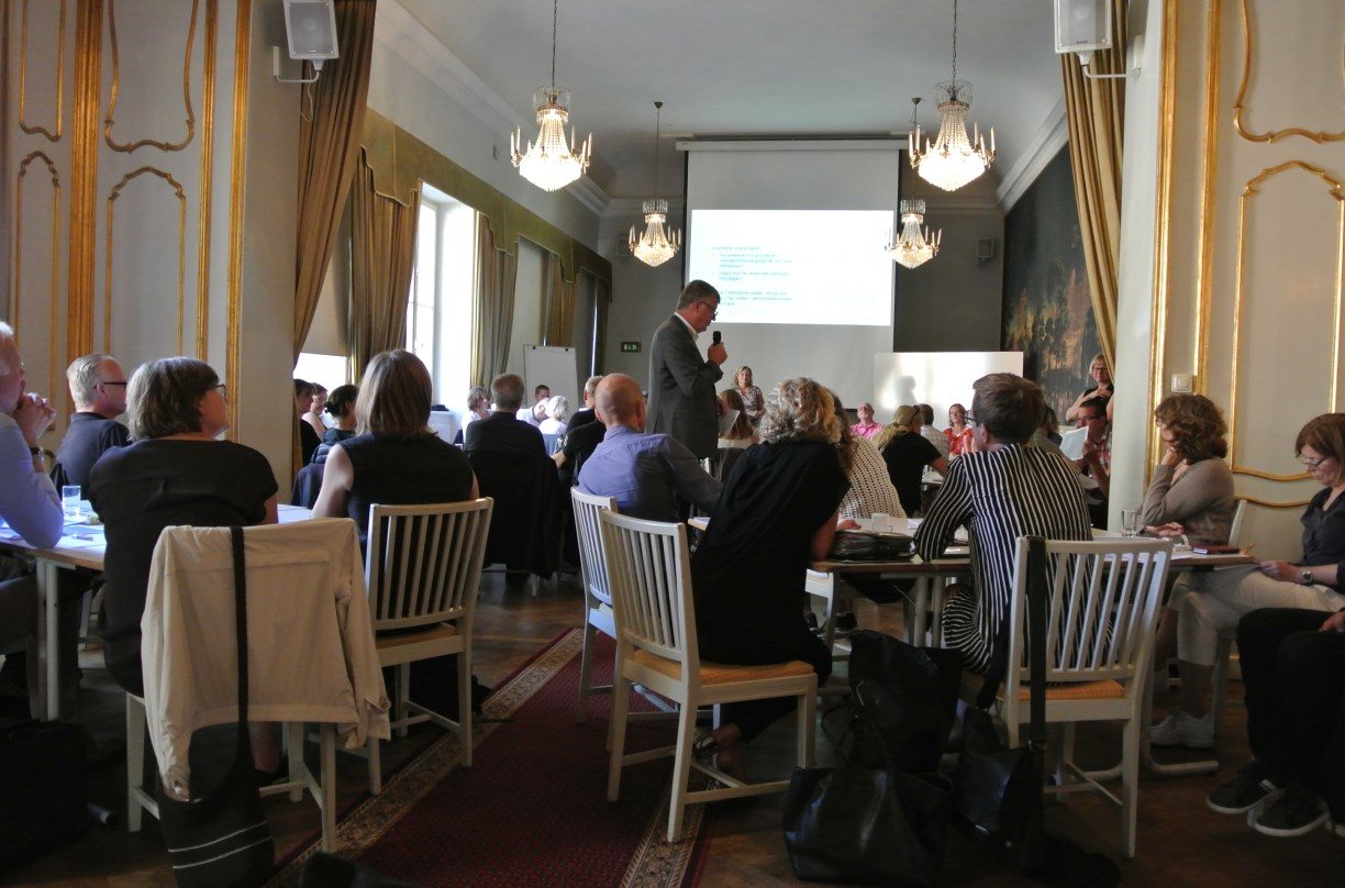 Medarbetare I enlighet med förordningen (2000:605) om årsredovisning och budgetunderlag ska myndigheten redovisa åtgärder som har vidtagits i syfte att säkerställa att kompetensen finns för att