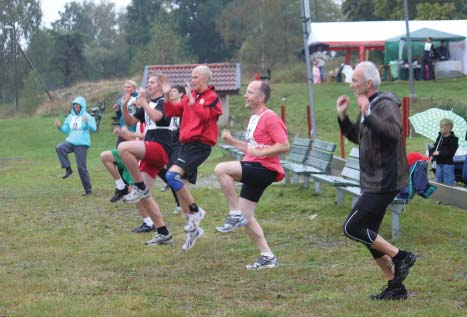 KIF - DAGEN Lördagen den 25 augusti Välkomna till Svärdens IP för en dag med idrottsaktiviteter för alla! Program och hålltider Kl.13.