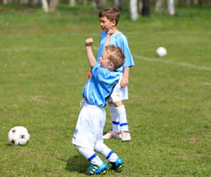 Vi ska värna om duktig ledare som: Är först på plats och lämnar sist Verkar för att det viktigaste med fotboll är att ha roligt Uppträder på ett schysst sätt mot motståndarnas spelare, ledare,