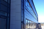 Skolan är en samlingsplats för kommunens alla ungdomar och ortens fritidsgård är även belägen här. Just nu genomgår Värgårdsskolan en grundlig ombyggnation och renovering.