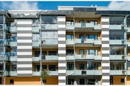 Utvändigt underhåll Äldre- / Gruppboende Byggtekniskt antal huskroppar 1st Nybyggnad av flerbostadshus i Örebro Eyrafältet etapp 2 URBANNATURE/ Vitt och grått Projektnamn: Eyrafältet 2, Örebro