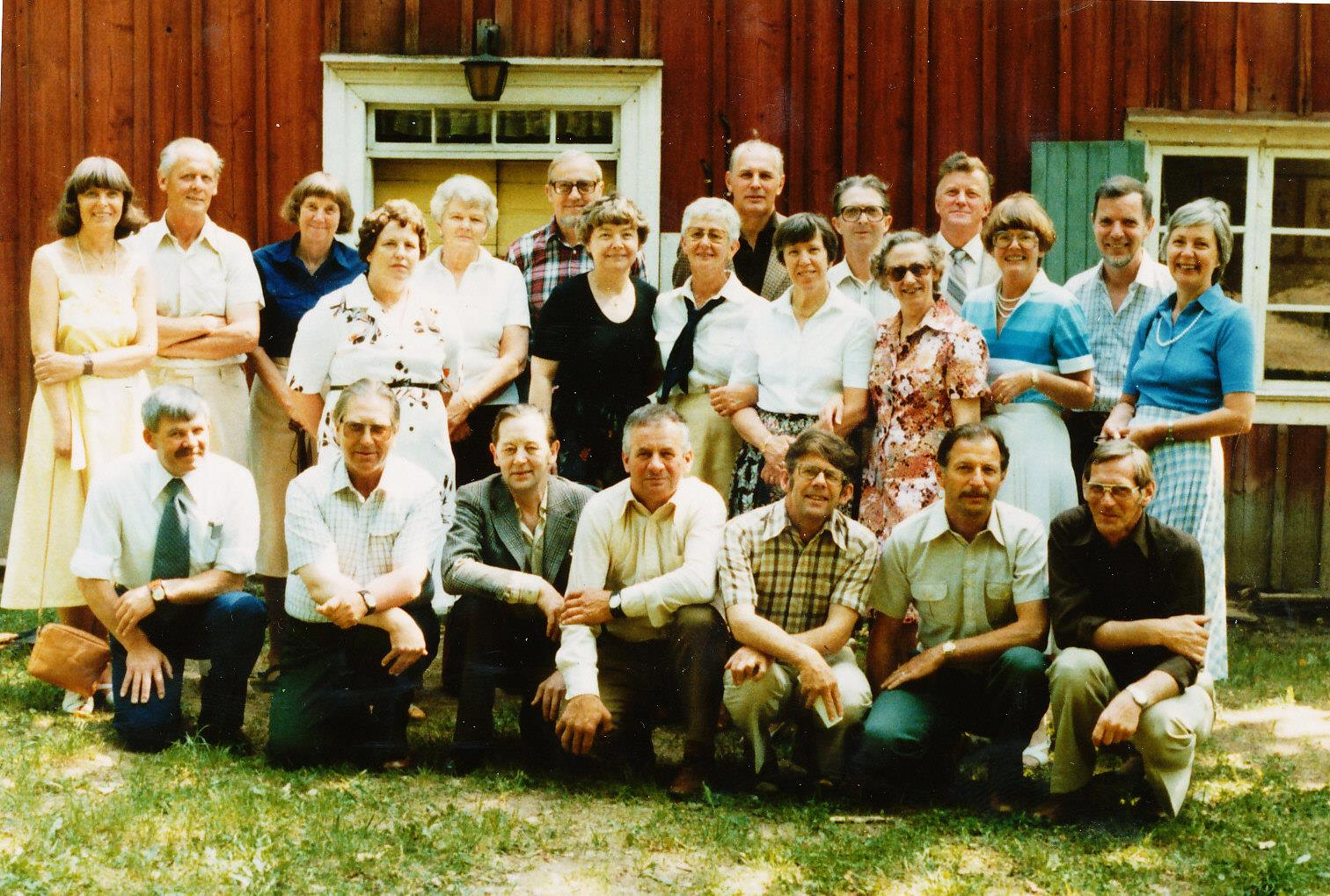 Skolträff i Hembygdsgården - 2 3 4 23 2 22 23 Sig-Britt Krus Ödeshög Elsa-Stina Larsson 2 Stig Karlsson Ödeshög Maj-Britt Aburtin 3 Siv Blondell Ödeshög Eivor Nöjd 4 Maj Vahlström Ödeshög Lotta