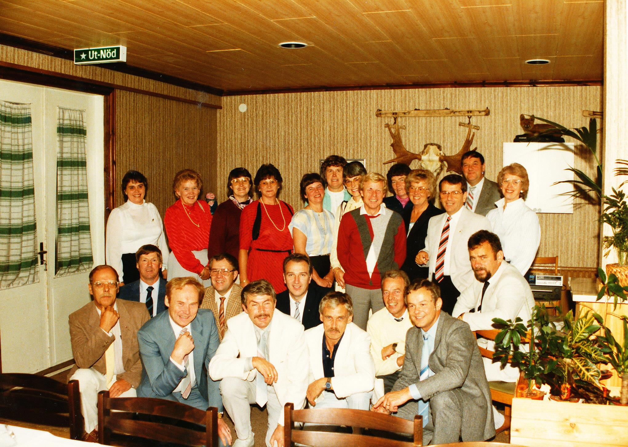 Skolträff Riddarsalen 2 4 3 22 2 23. Karin Wadsten. Leif Karlsson Halvarby 2. Maj Slättvall. Hans Jonsson Västantorp 3. Eila Lagerkranz. Kurt Svensson 4. Marianne Sandell. Stig Karlsson. Siv Axelsson.