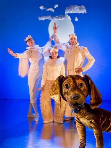 Himladrumlar -En roadmovie ovan molnen Teater / Musikteater Byteatern Kalmar Läns Teater http://byteatern.se Andreas Bernthsson andreas@byteatern.