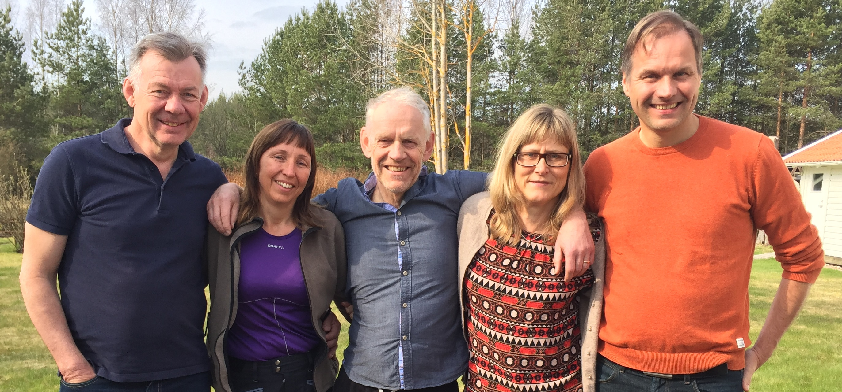SVENSKA HLR RÅDET MAJ 2016 Tommy blev räddad \ll livet av sina klubbkamrater i Tullinge SK Den 12 april 2016 drabbades Tommy Eriksson av ev plötsligt oväntat hjärtstopp ute i skogen i samband med