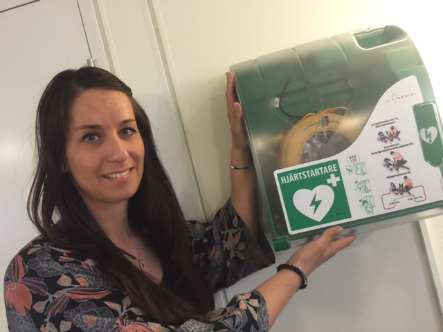 PROFILEN SOPHIA ARSLAN Nya \llskoa på kansliet! EV nyv ansikte finns numera på kansliet! Vår nya projektledare Sophia Arslan har eberträv Veronica Lankarbro för Hjärtstartarregistret.