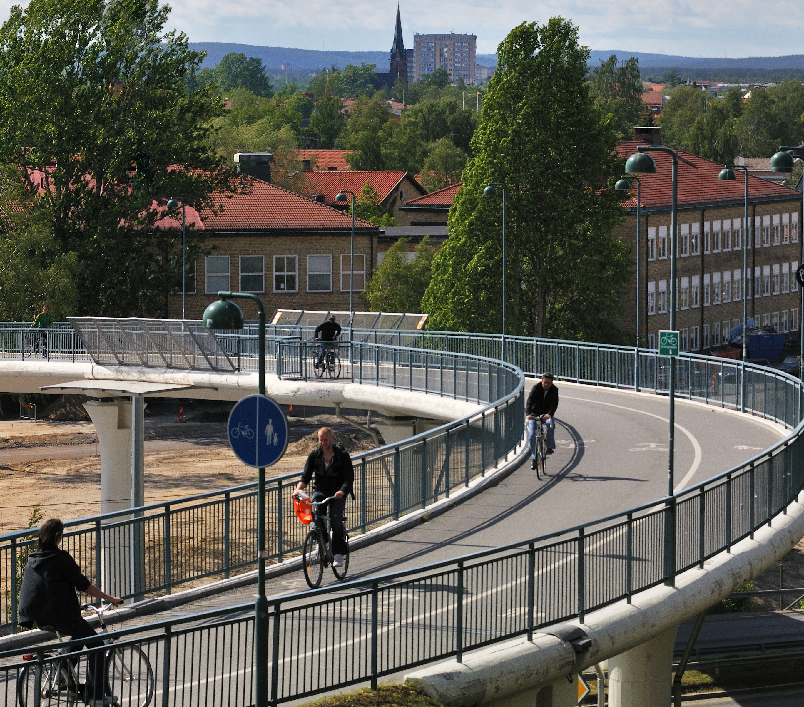 Jämställdhet Umeå kommuns jämställdhetspolitiska mål är att skapa förutsättningar för att kvinnor och män ska ha samma makt att forma samhället och sina egna liv.