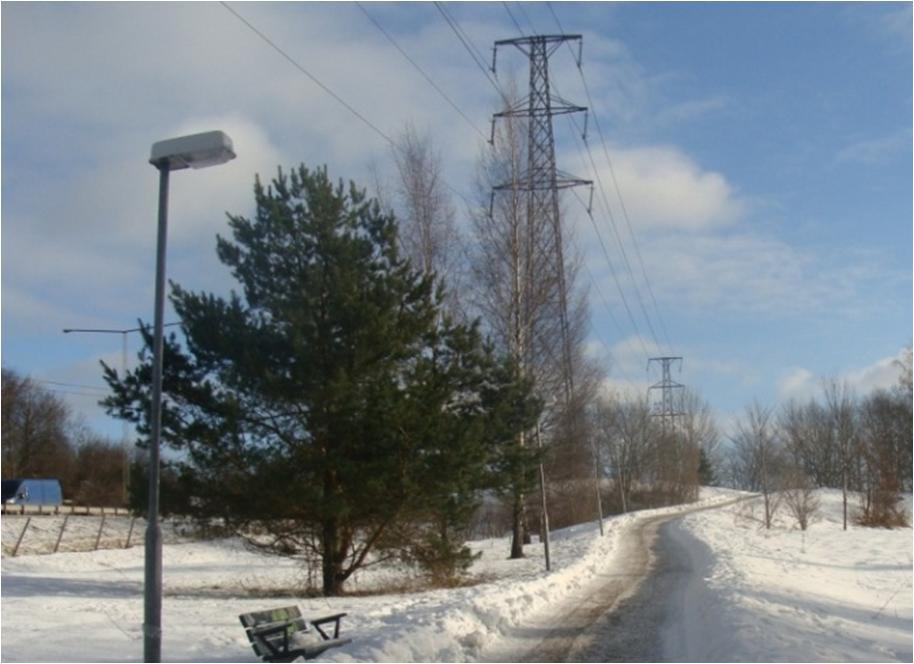Uppdragsnummer: 10146896 4 (6) Kraftledning Kraftledningen som går norr om planområdet utgörs av två 220kV-ledningar som löper parallellt med varandra, se Figur 2.