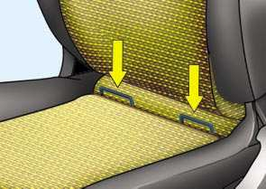 Försiktighetsåtgärder för passagerarens airbag Bil utrustad med ett reglage för bortkoppling av airbagen: Koppla bort airbagen om du installerar en barnstol med ryggen mot färdriktningen, Aktivera