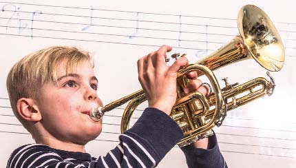 MUSIKFÖRBEREDELSE ÖPPEN AVDELNING för instrument -och sångstudier Förberedande instrumentundervisning ordnas i små grupper på 2 3 elever i bl a blockflöjt, violin, flöjt och gitarr.