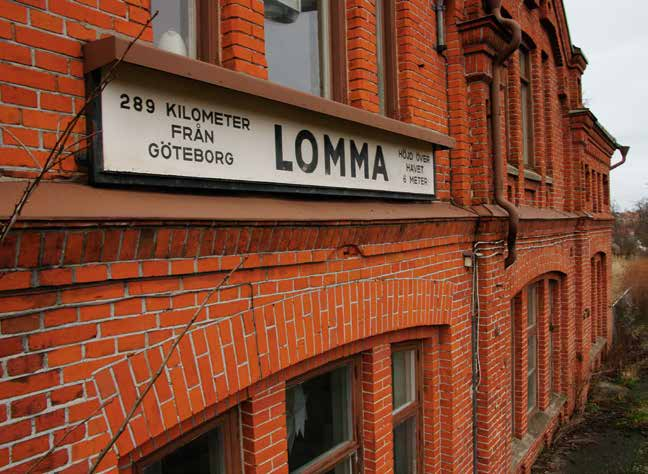 År 2014 fastställde regeringen den nya nationella planen för transportsystemet 2014-2025. I denna ingår en satsning på Lommabanan med bland annat en station för persontrafik i Lomma tätort.