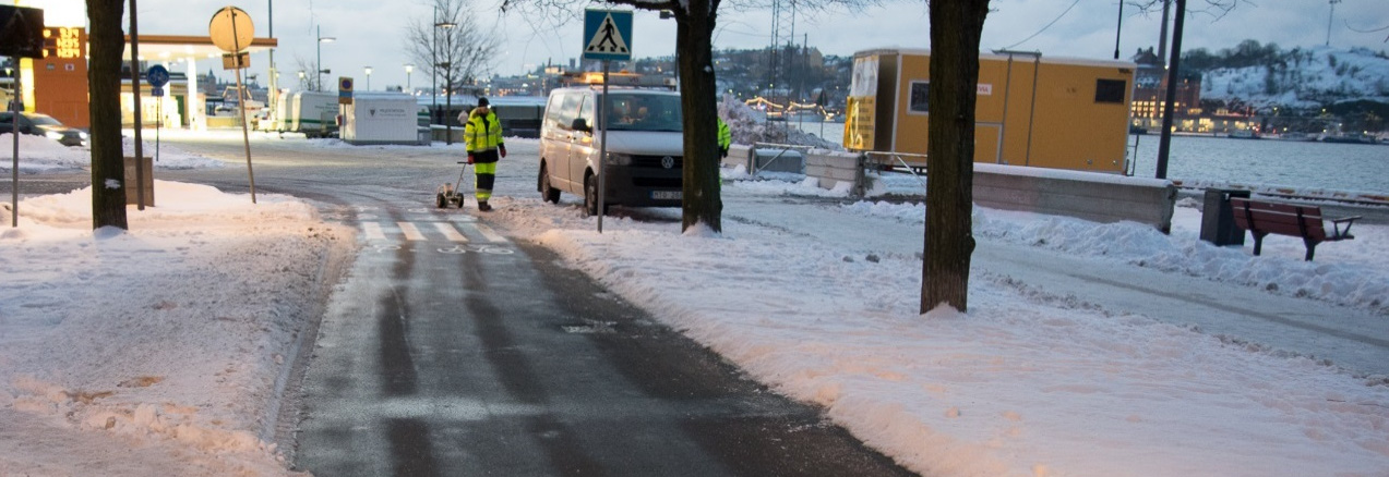 spåren hade högre salthalt medan de mörka ränderna hade en lägre salthalt. Troligtvis skulle en annan inställning av dysorna ge en jämnare spridningsbild.