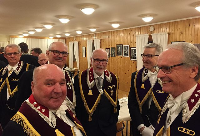 April 2016 NylandiaNytt 7 BESÖKET TILL LOGEN NR 31 ARVID MÖRNE 12 bröder från logen nr 2 Nylandia besökte torsdagen den 17 mars logen nr 31 Arvid Mörne.