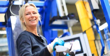 Realiserade besparingar och god kostnadskontroll balanserade delvis försäljningsminskningen och bidrog positivt till rörelsemarginalen.