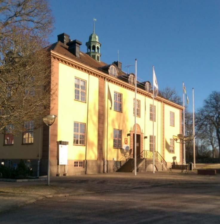 FÖRUTSÄTTNINGAR SAMRÅDSHANDLING Pågående markanvändning Den befintliga bebyggelsen på Kommersen 13 består av tre större byggnader.