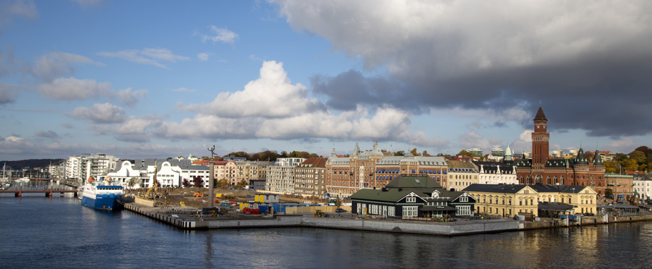 Han radar upp fördelarna med staden, bland annat det tekniska universitetet DTU och forskningsföretagen runtomkring, en god detaljhandel, tillgång till vatten och naturupplevelser.