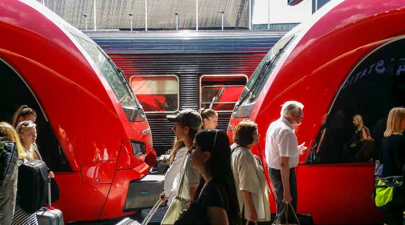 Att trafikera järnvägen För trafikering av det svenska järnvägsnätet behövs bland annat säkerhetsstyrningssystem försäkring tillstånd från Transportstyrelsen trafikeringsavtal med Trafikverket.