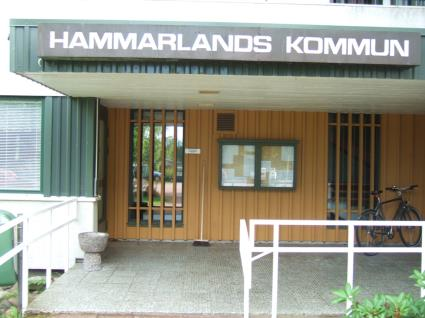 SERVICE FÖR DIG Köpmansgatan 12, 22 100 Mariehamn Tel. 018-23 510, 018-23 507 Hammarlands kommun har idag 1.540 invånare.