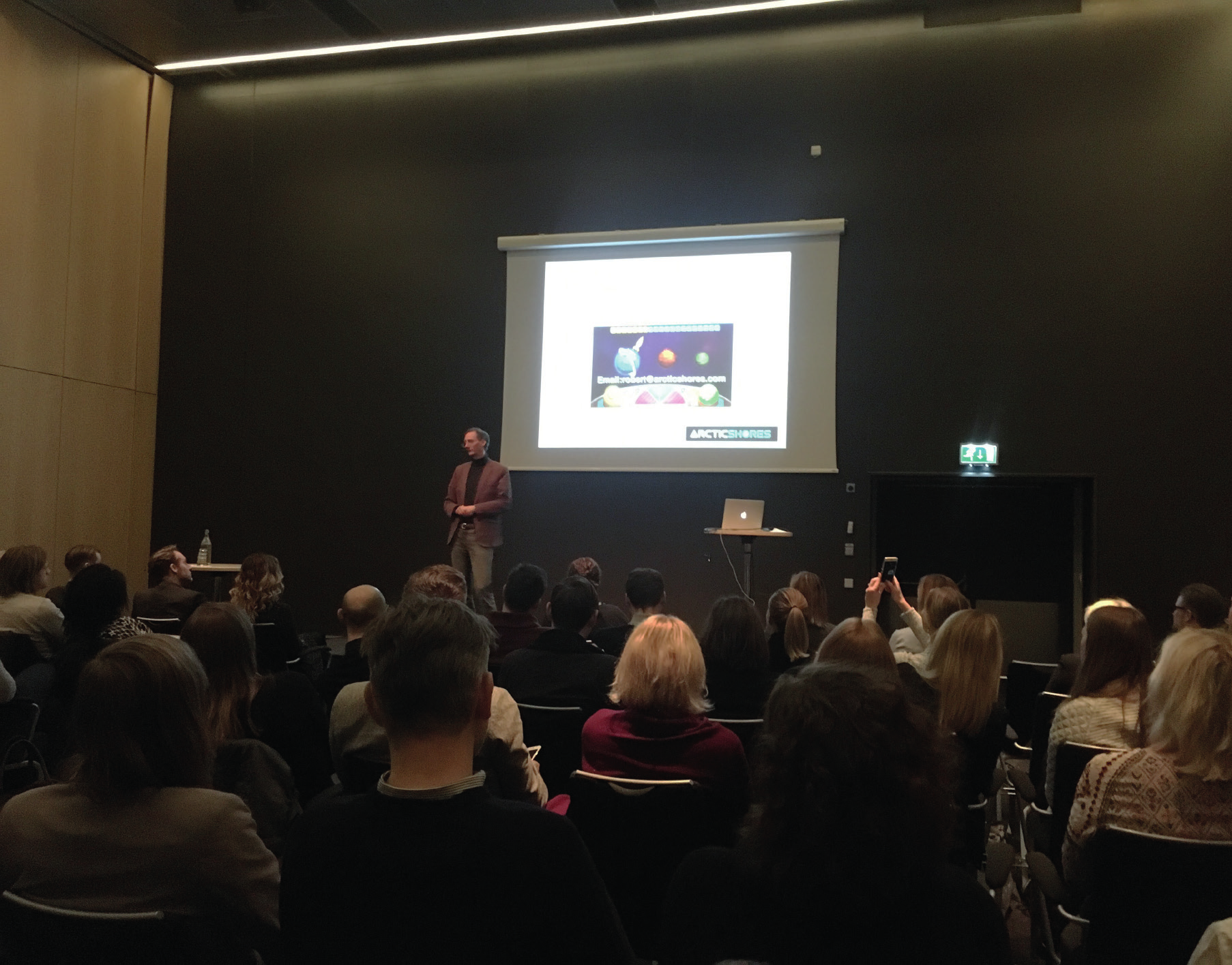 Gamification vid rekrytering Referat från frukostseminarium den 21-22 februari 2017 cut-e Sverige Stockholm: