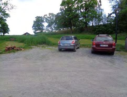 Bild 1: Entrén till Hågelbyparken Aspens naturstig går genom Hågelbyparkens så skriv gärna ut att anpassad parkering finns vid entrén.