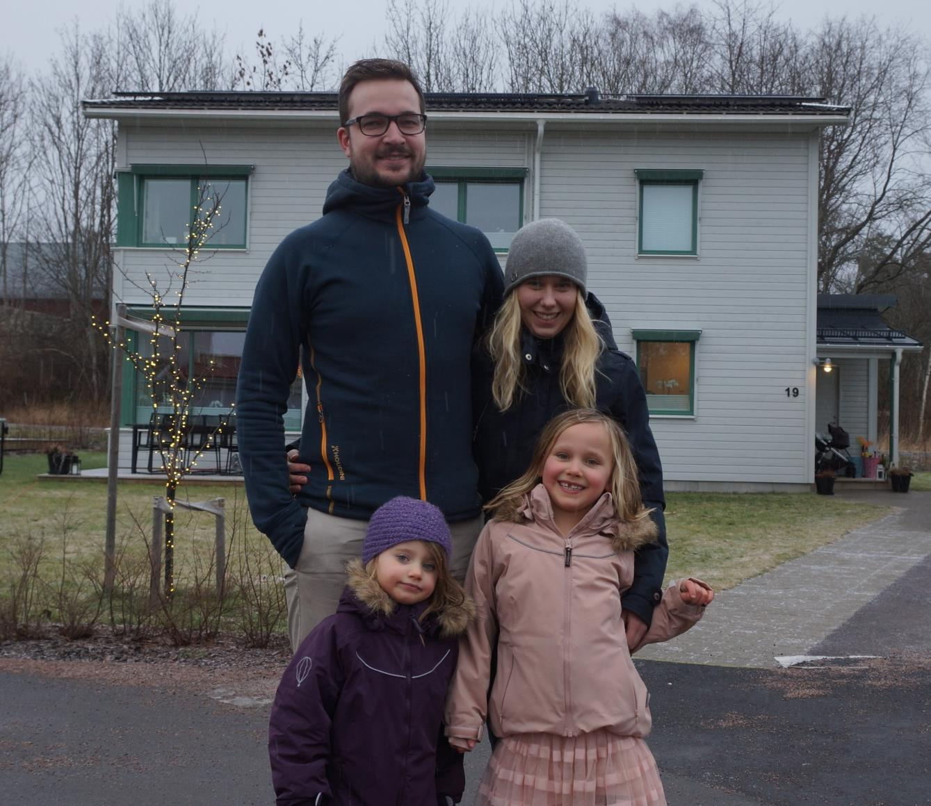 ENSKIFTESVÄGEN 19, VALSÄTRA CA 4800 KWH / ÅR 20 paneler i tre