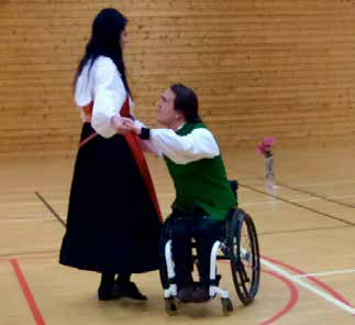 Han dansar med stor inlevelse och har stor förkärlek till sin hembygd och dess danskultur.så guld blev det i hambo,gammelvals och schottis.