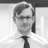 Hon har bred erfarenhet av att leda bolag genom tillväxtfaser till att bli branschledande aktörer med god lönsamhet. Rosemary har bland annat varit vd för UK-baserade ToHealth Ltd.