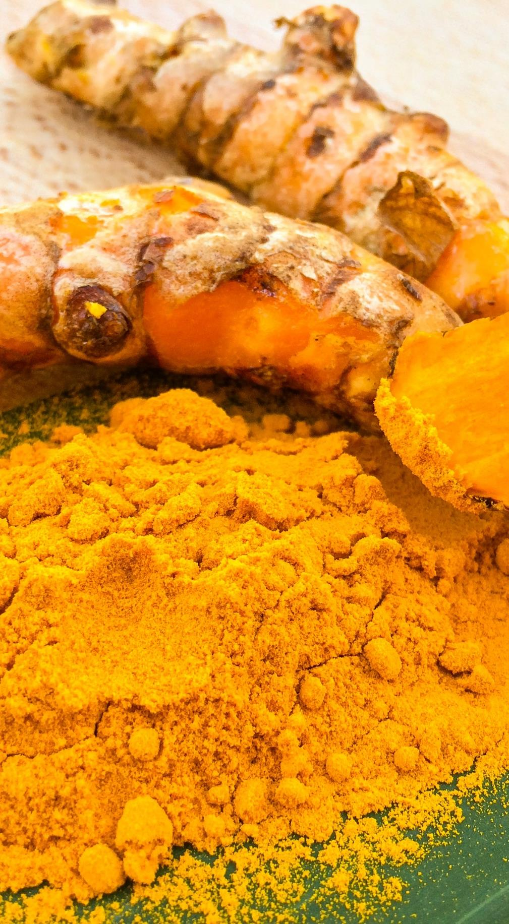 16. Gurkmeja Kryddan gurkmeja har länge använts i matlagning och är ingrediensen i Curry som ger den oranga färgen.