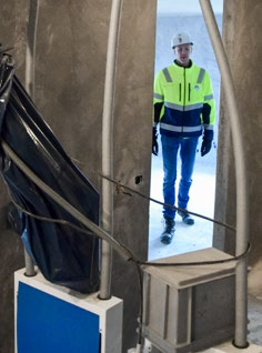 Tvätt maskin och torktumlare finns i badrum och hiss finns i husen.