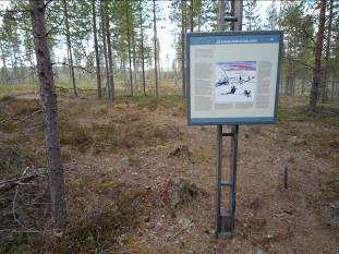 Ansvar Kort beskrivning För 7 000 år sedan var denna plats en ö i ett skärgårdslandskap. Vid denna tid användes platsen för jakt och fiske.