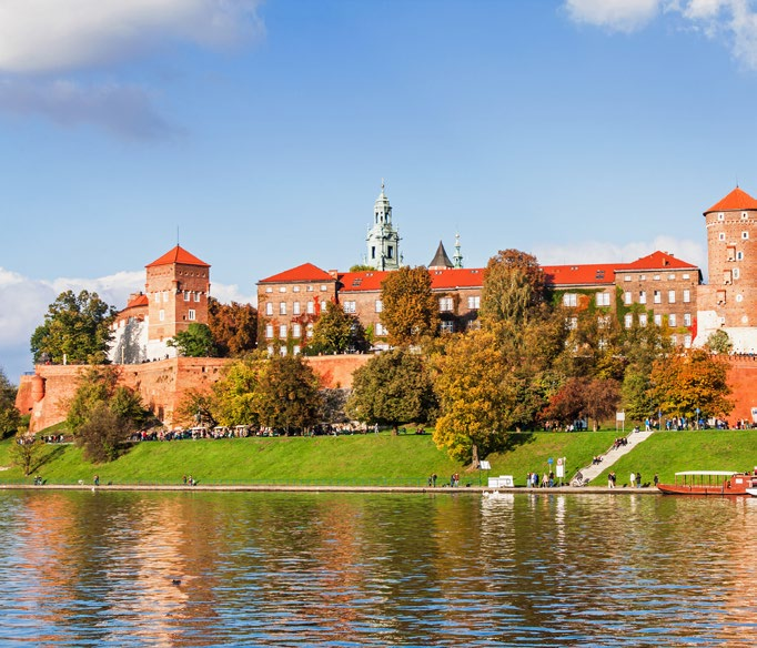 Slottet Wawel Dag 2 Onsdag 30 augusti F+L Stadspromenad samt besök i slottet Wawel Förmiddagen är fri för egna strövtåg i staden. Samling i receptionen kl. 12.