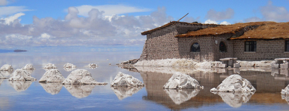Dag 12: Potosí Uyuni Vi startar dagen med en stadig frukost så att vi alla är laddade för den 5 timmar långa bussturen till Uyuni.