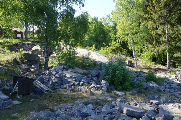 Översiktlig beskrivning Idefjorden tycks ha ett gynnsamt lokalklimat för fetörtsblåvinge.