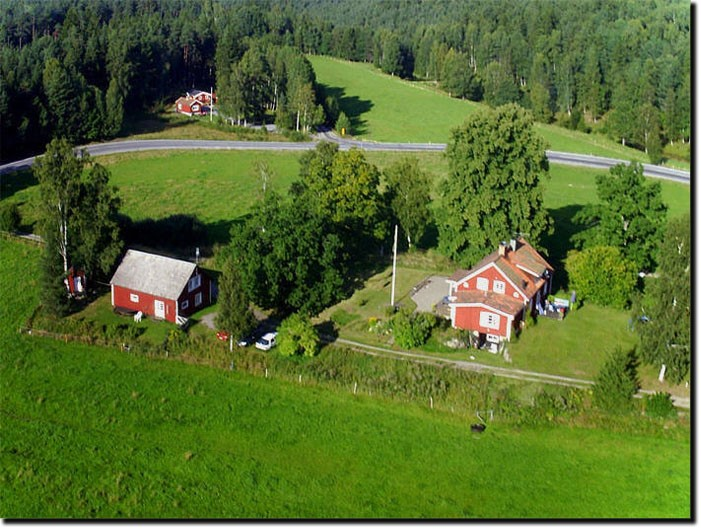 Flygfoto på Sadelmakartorp 2008, bilden tillhör Anna Evaldsson Häradskartan 1905 Den