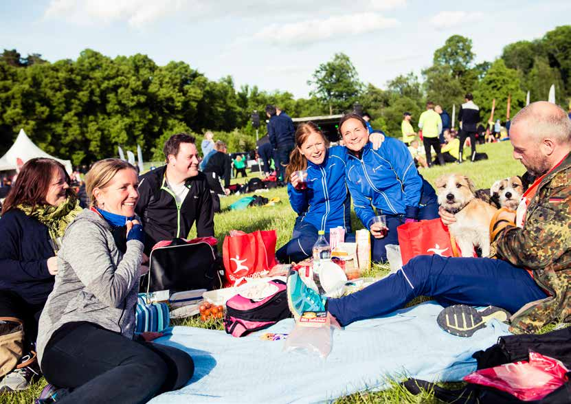 Glädje och gemenskap för stora och små Alla lag får en picknickkorg. Blodomloppet är inte bara ett lopp, det är glädje och gemenskap.