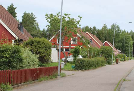 Bebyggelsestruktur Bebyggelsen i Fjärdhundra uppstod främst när järnvägen och järnvägsstationen öppnade i början av 1900-talet.