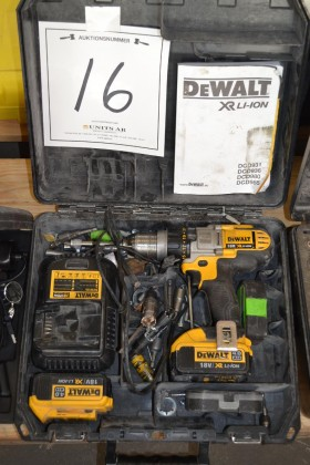 18:48 Skruvdragare DeWalt DC980, 2