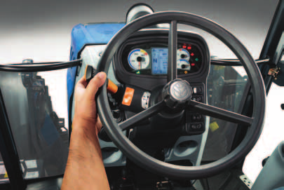 Auto Fält hanterar både motorvarv och transmission för optimal prestanda och ekonomi för tillämpningar med kraftuttag och dragkraftsarbete.