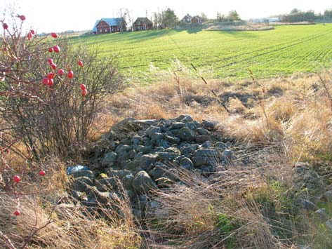 Breddning av vägskäl intill den s k Sverkersstenen vid väg 927/Sverkerstigen.