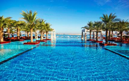 THE PALM Jumeirah Zabeel Saray 0 m till stranden och 1,5 km till centrum Deluxerum för 1-4 personer, varav 1-2 barn. Deluxerum plus för 1-4 personer, varav 1-2 barn.