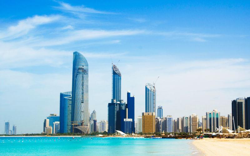 ABU DHABI Transfertid från Dubai: 1,5-2 timmar Många sevärdheter Oändlig