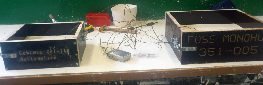 En detalj placerades på mätbordet och mätmaskinen byggde upp ett koordinatsystem med hjälp av CNC-programmet där detaljens vänstra hörn