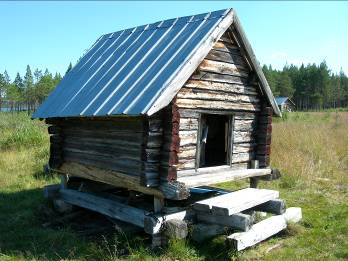 Udden Áhkkájávrre Kort beskrivning Udden Áhkájávrre är en fjällägenhet där bebyggelsen består av bostadshus, uthus, tvättstuga, bastu, vedbod, två
