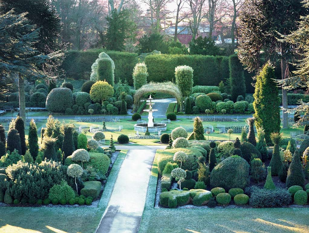 vintertid, förklarar Dan Booth, trädgårdsmästare på Brodsworth.