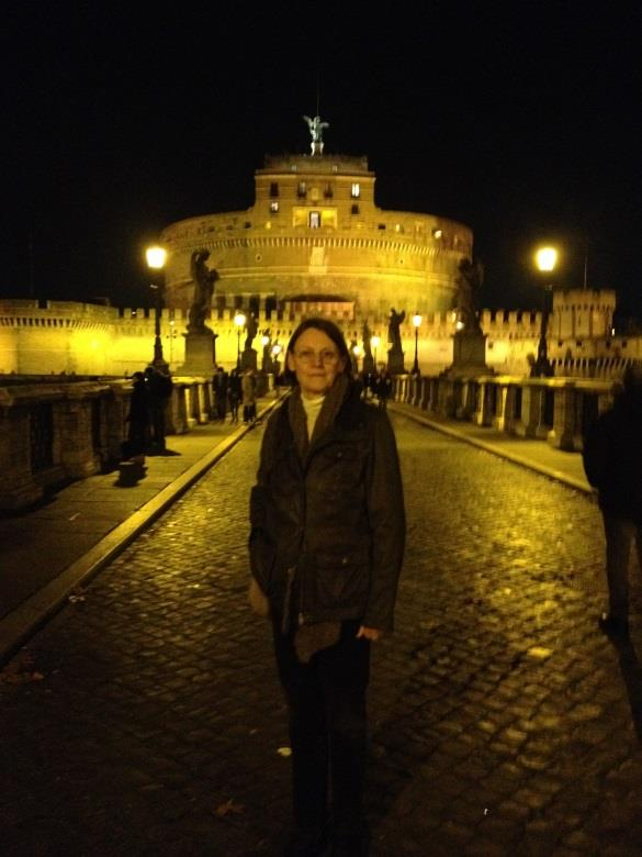 14. CASTEL SANT ANGELO Halvdag, inträdesbiljett. Ängelsborgen illustrerar verkligen Roms långa historia.